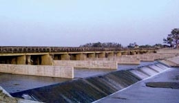 尼泊尔荪莎里布朗桥工程